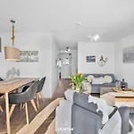 Landungsbruecke 28 *
